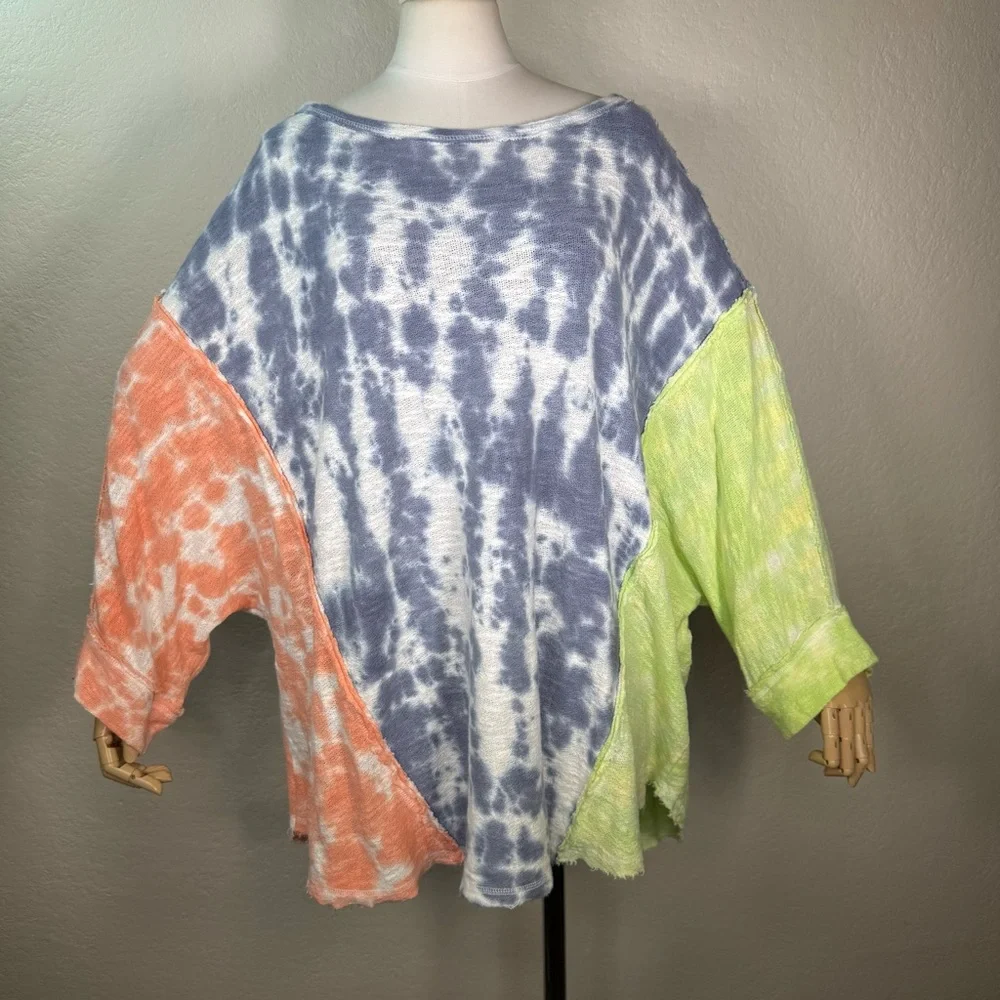 Free People We the Free Chasing the Sun Tie Dye Sweatshirt Top LARGE Like New - Picture 9 of 16